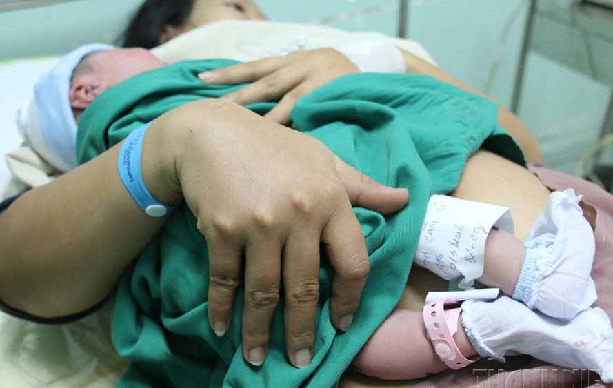 Đi sanh một mình - Đơn thân vượt cạn